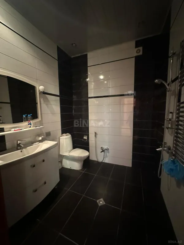 Satılır 18 otaqlı həyət evi 1200 m²