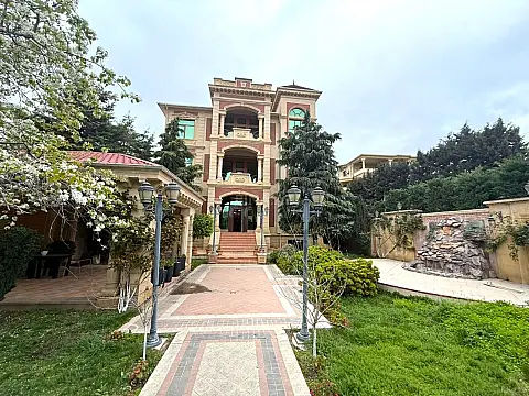 Satılır 18 otaqlı həyət evi 1200 m² — Bakı 18 otaq 1200.00 m²