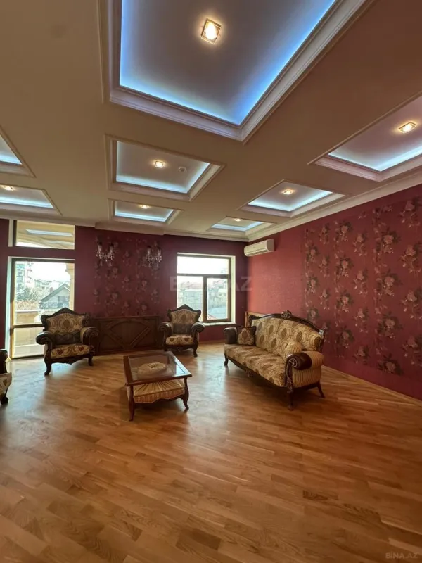 Satılır 18 otaqlı həyət evi 1200 m²