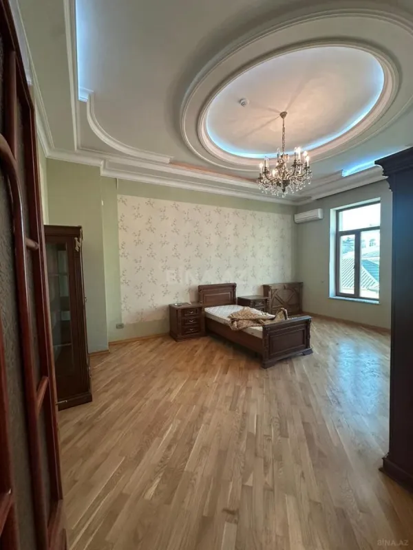 Satılır 18 otaqlı həyət evi 1200 m²