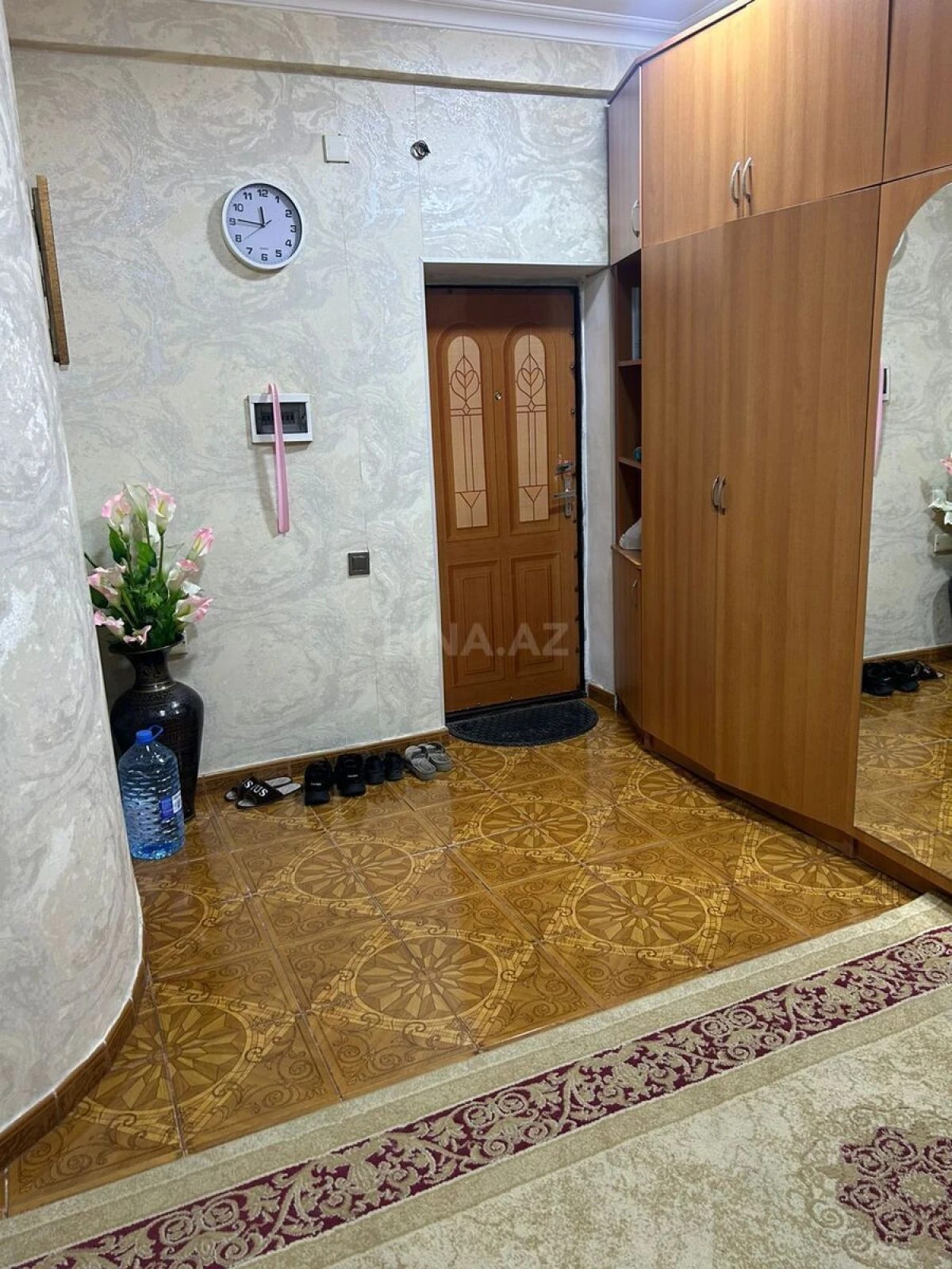 Satılır 3 otaqlı mənzil 128 m²