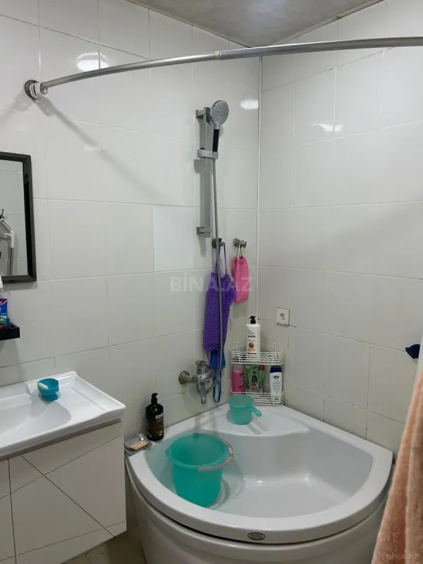 Satılır 3 otaqlı mənzil 128 m²