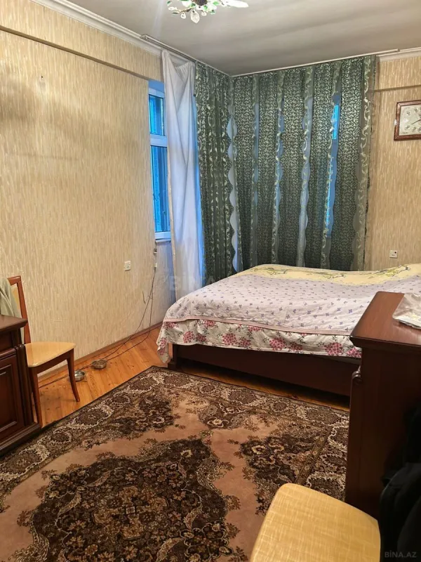 Satılır 3 otaqlı mənzil 128 m²