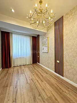 Satılır 4 otaqlı mənzil 110 m²