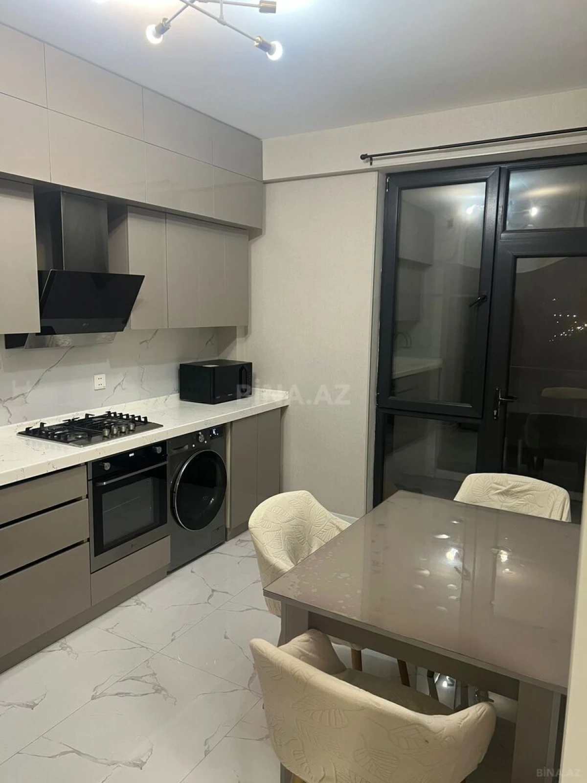 Satılır 2 otaqlı mənzil 70.9 m²