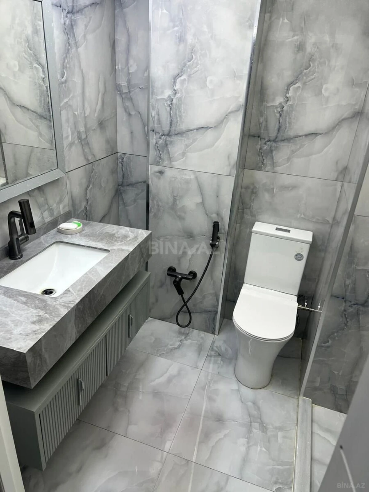 Satılır 2 otaqlı mənzil 70.9 m²