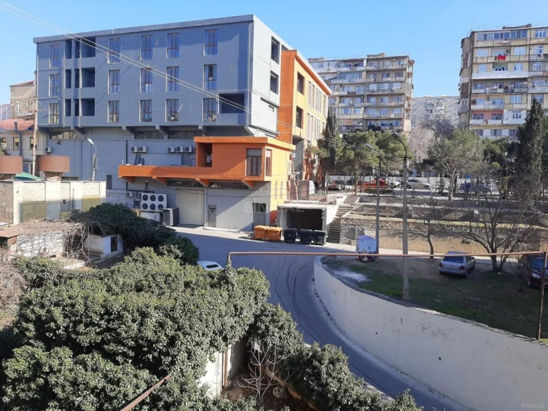 Satılır 3 otaqlı mənzil 70 m²