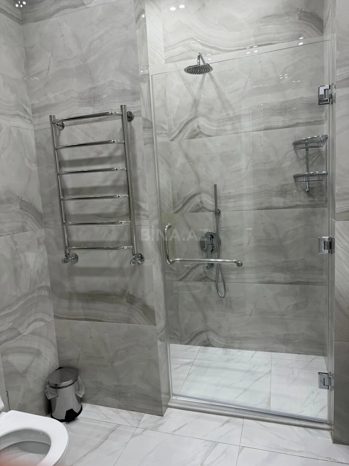Kirayə verilir 2 otaqlı mənzil 80 m²