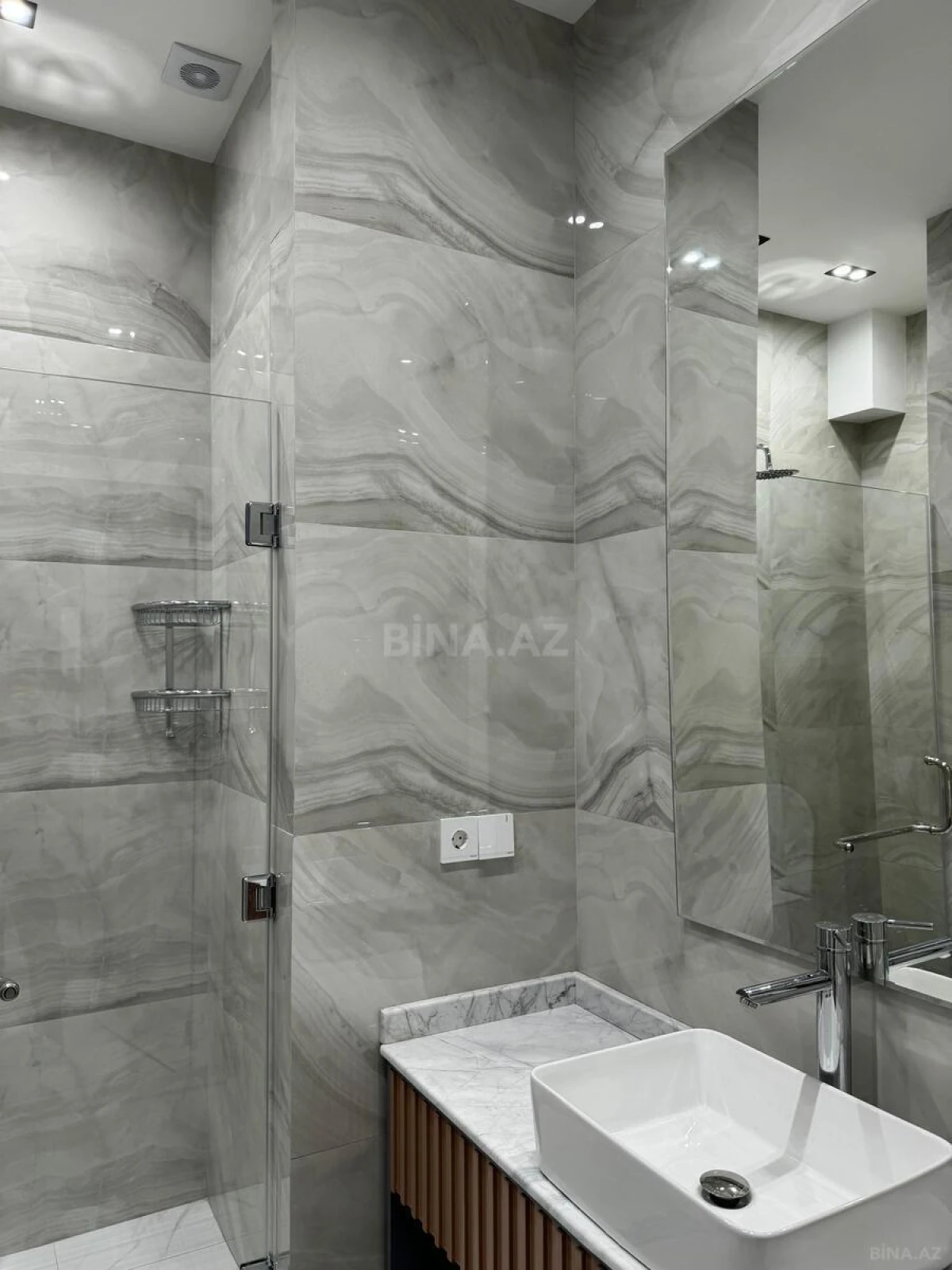 Kirayə verilir 2 otaqlı mənzil 80 m²