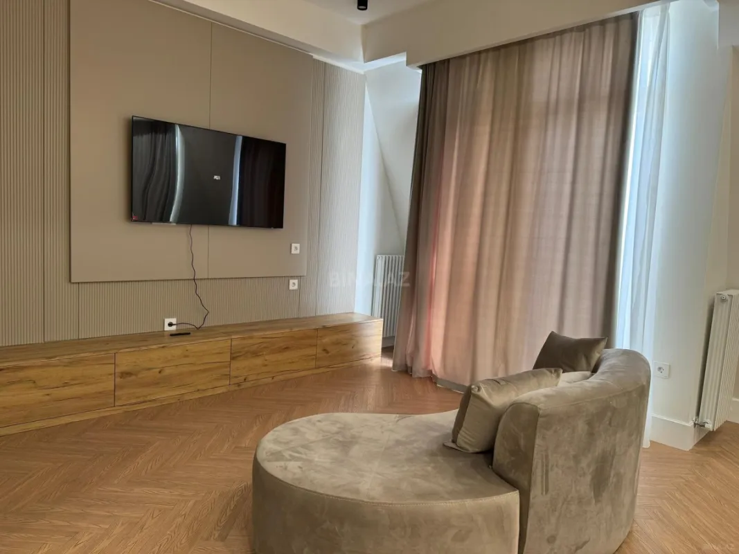Kirayə verilir 2 otaqlı mənzil 80 m²