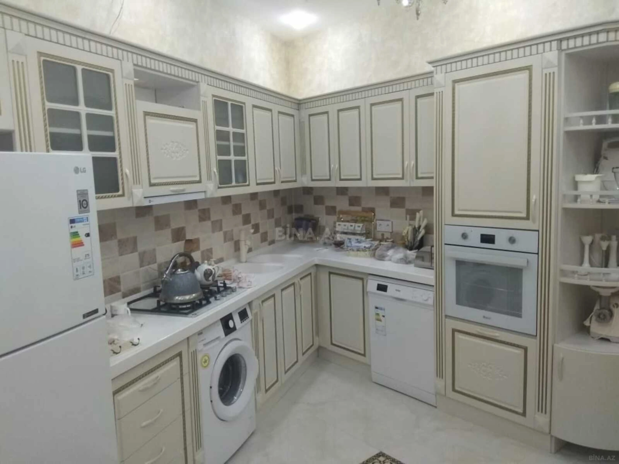 Satılır 2 otaqlı mənzil 65 m²