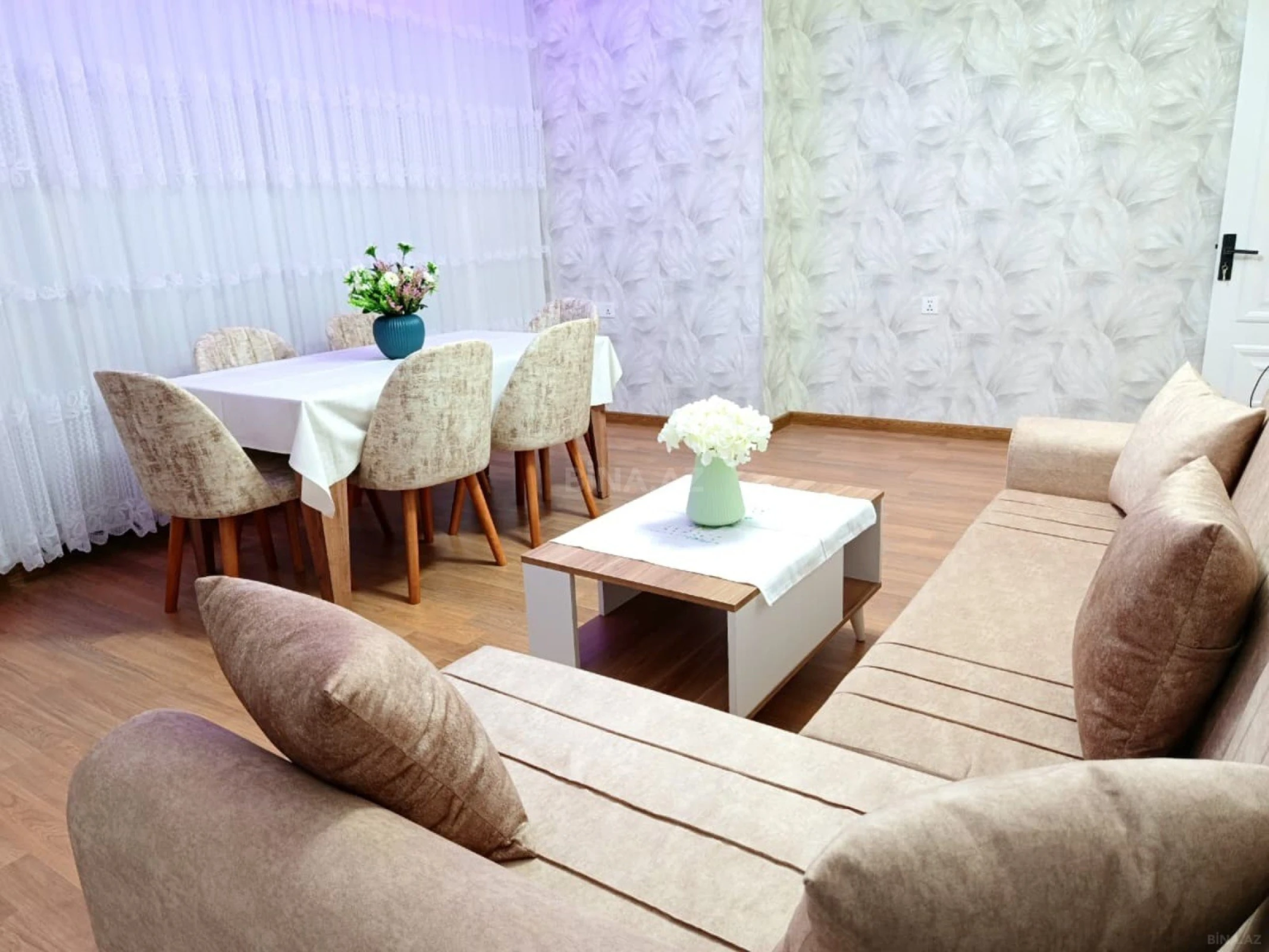 Kirayə verilir 2 otaqlı mənzil 82 m²