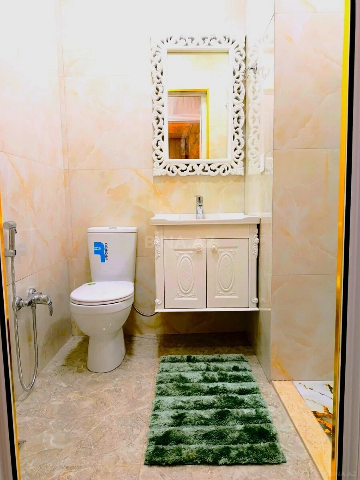 Kirayə verilir 2 otaqlı mənzil 82 m²