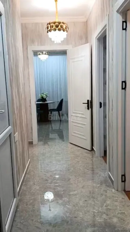 Kirayə verilir 2 otaqlı mənzil 82 m²