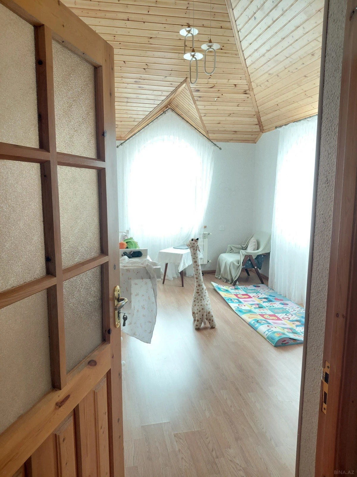 Satılır 6 otaqlı həyət evi 214 m²