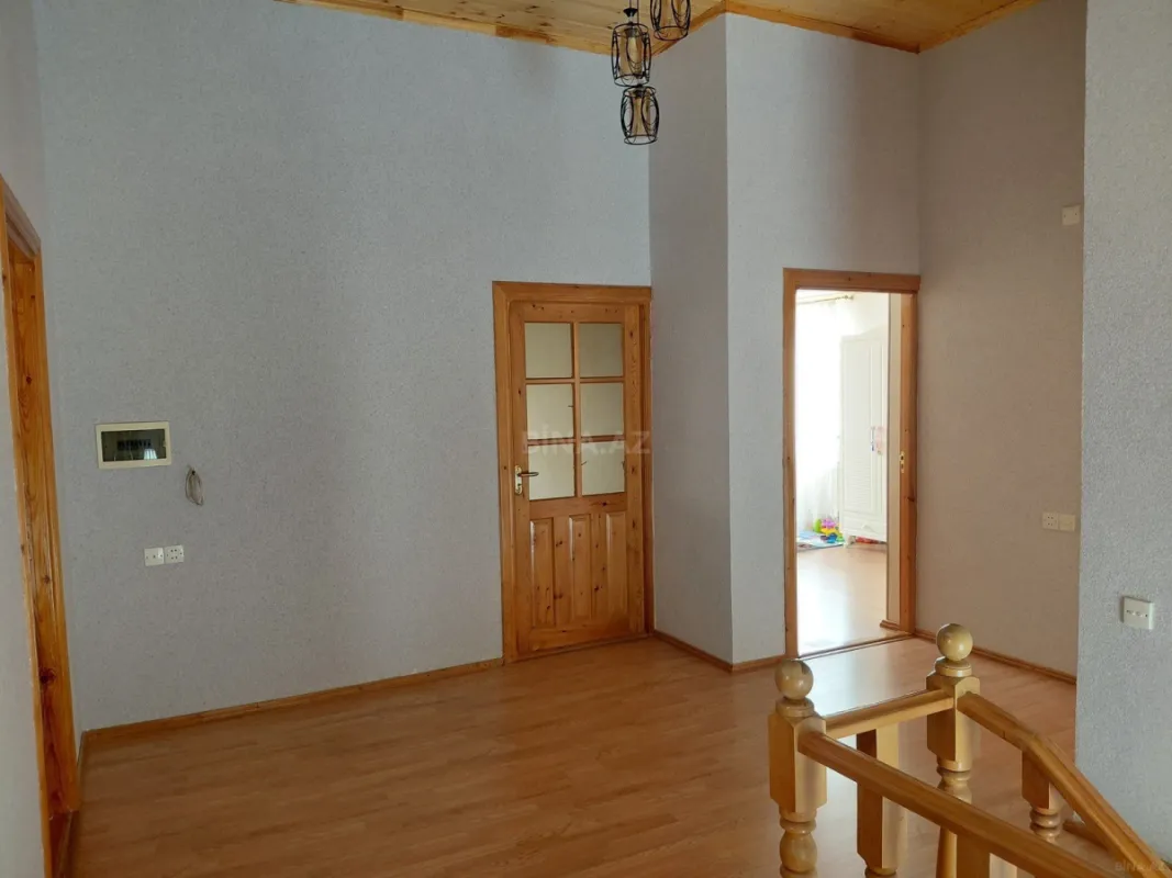 Satılır 6 otaqlı həyət evi 214 m²