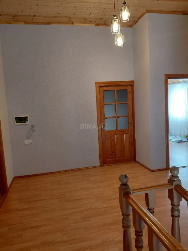 Satılır 6 otaqlı həyət evi 214 m²