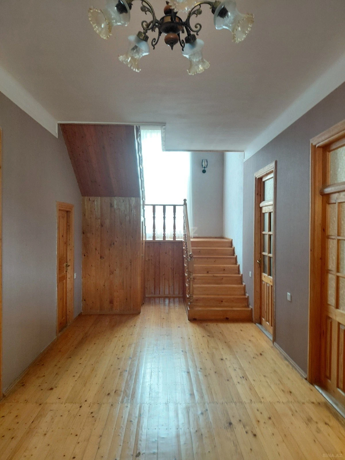 Satılır 6 otaqlı həyət evi 214 m²