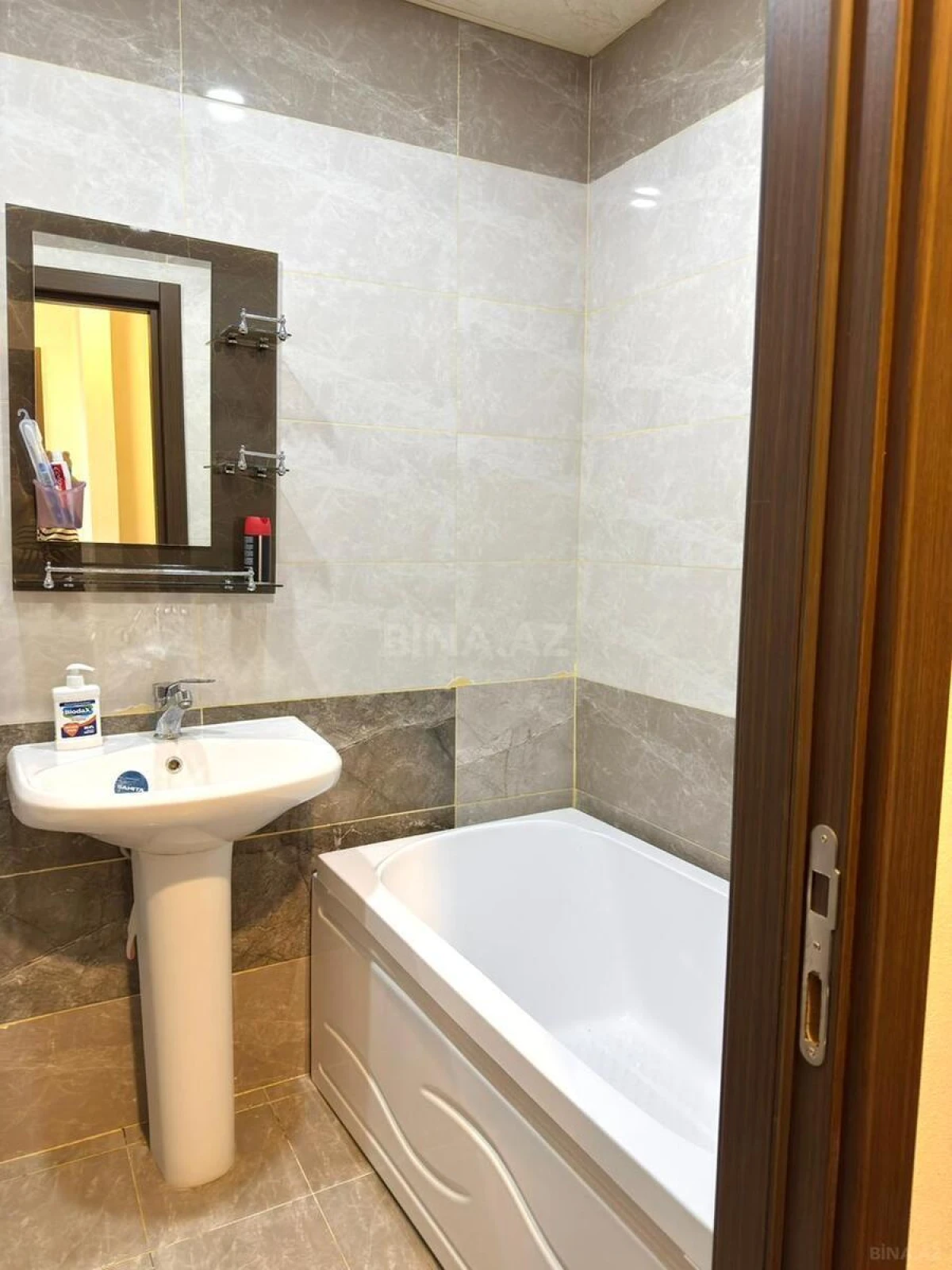 Satılır 1 otaqlı mənzil 45 m²