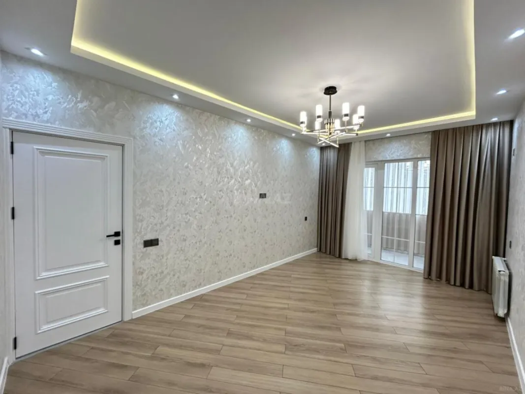 Satılır 4 otaqlı mənzil 105 m²