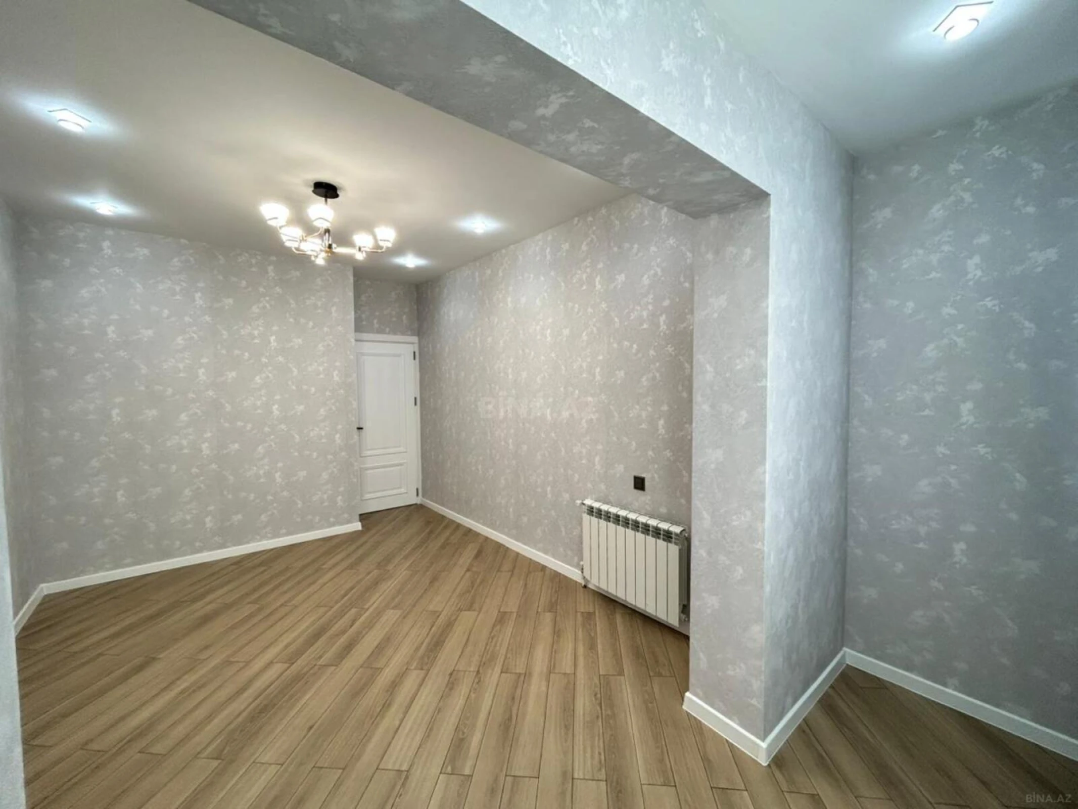 Satılır 4 otaqlı mənzil 105 m²