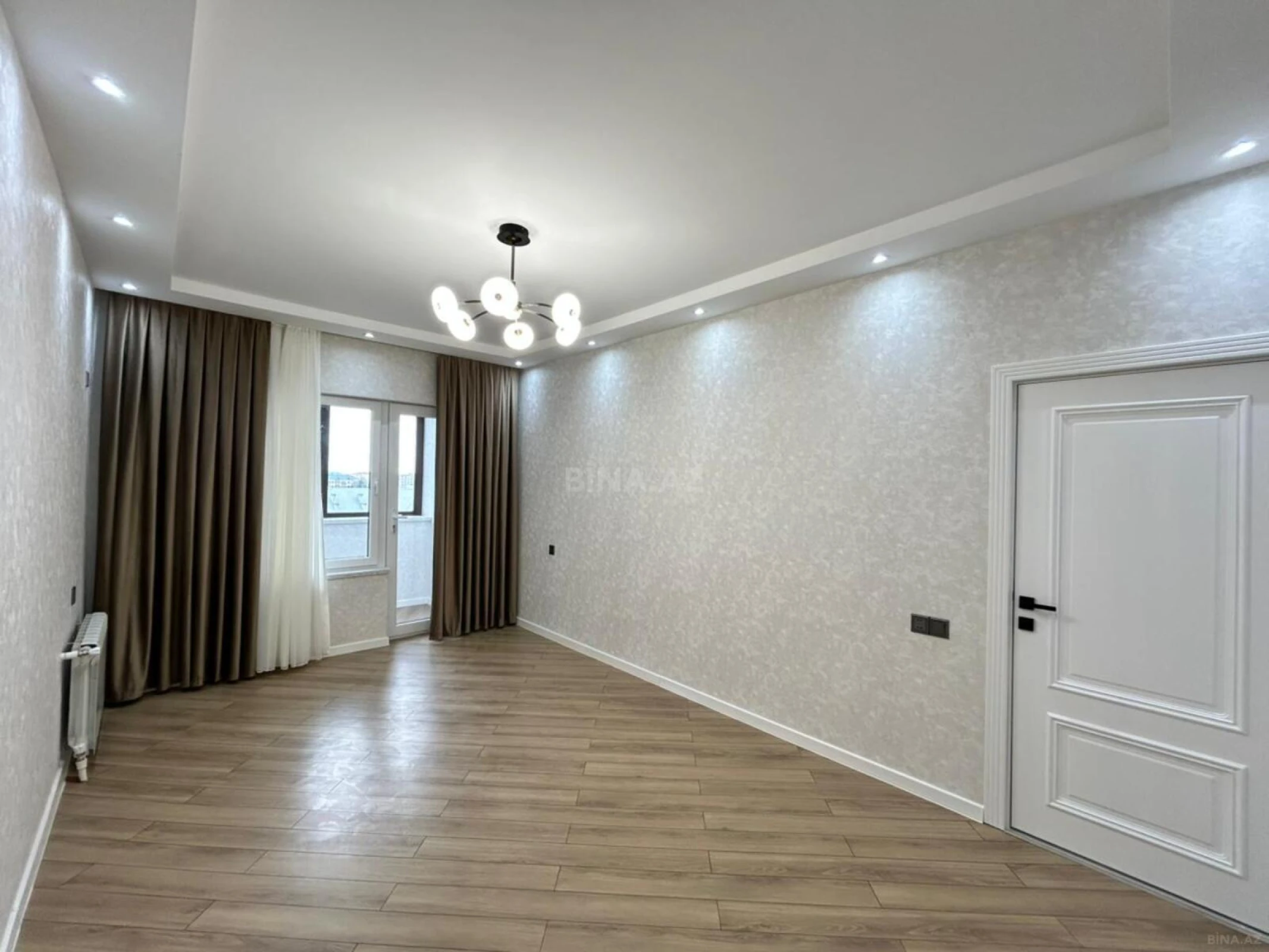 Satılır 4 otaqlı mənzil 105 m²