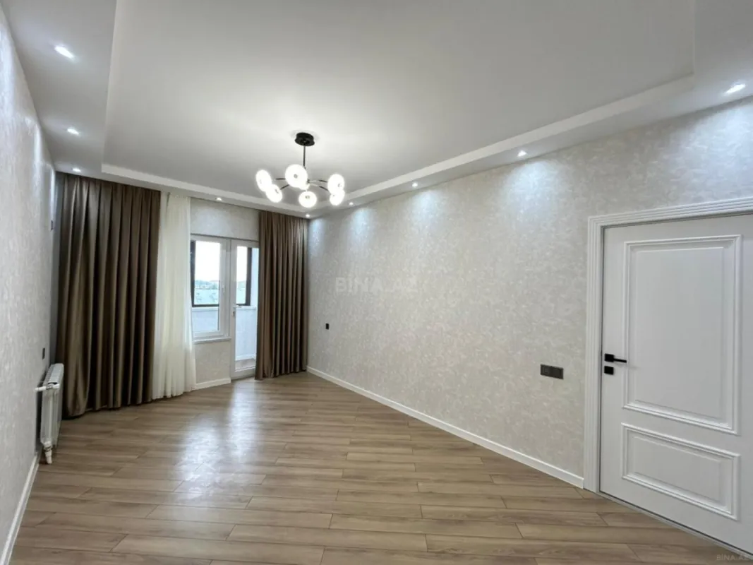 Satılır 4 otaqlı mənzil 105 m²