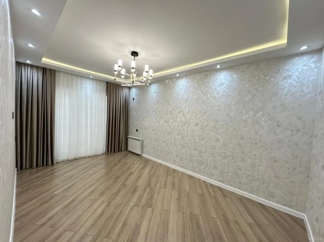Satılır 4 otaqlı mənzil 105 m²