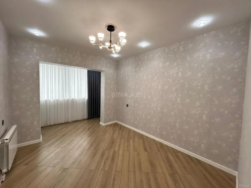 Satılır 4 otaqlı mənzil 105 m²