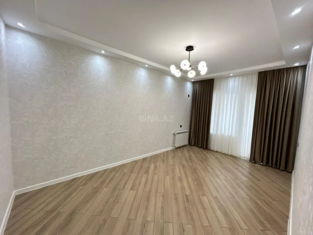 Satılır 4 otaqlı mənzil 105 m²