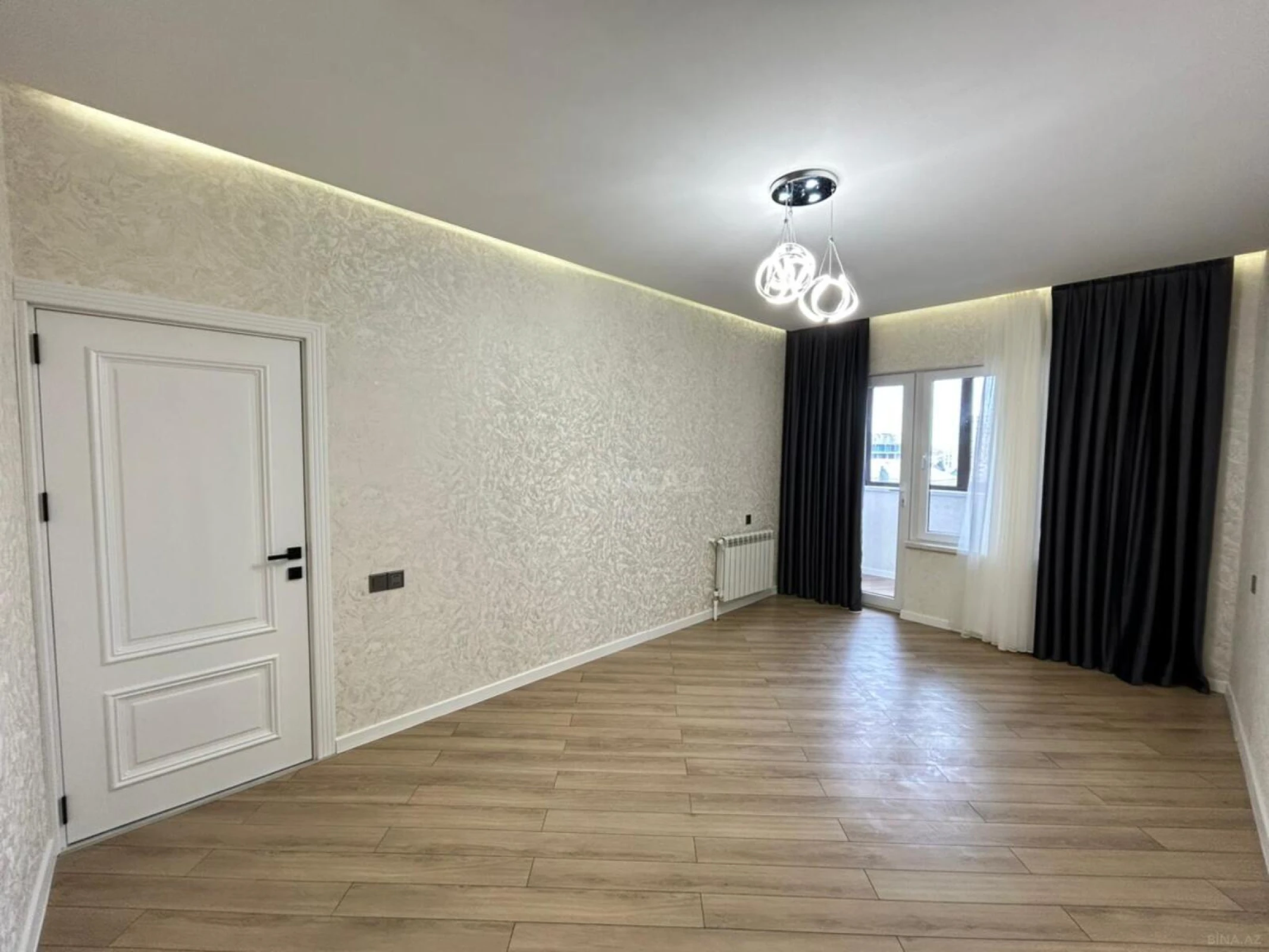 Satılır 4 otaqlı mənzil 105 m²