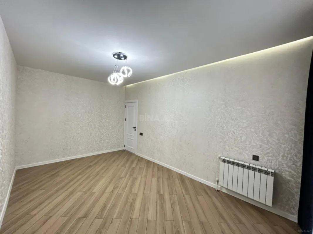 Satılır 4 otaqlı mənzil 105 m²