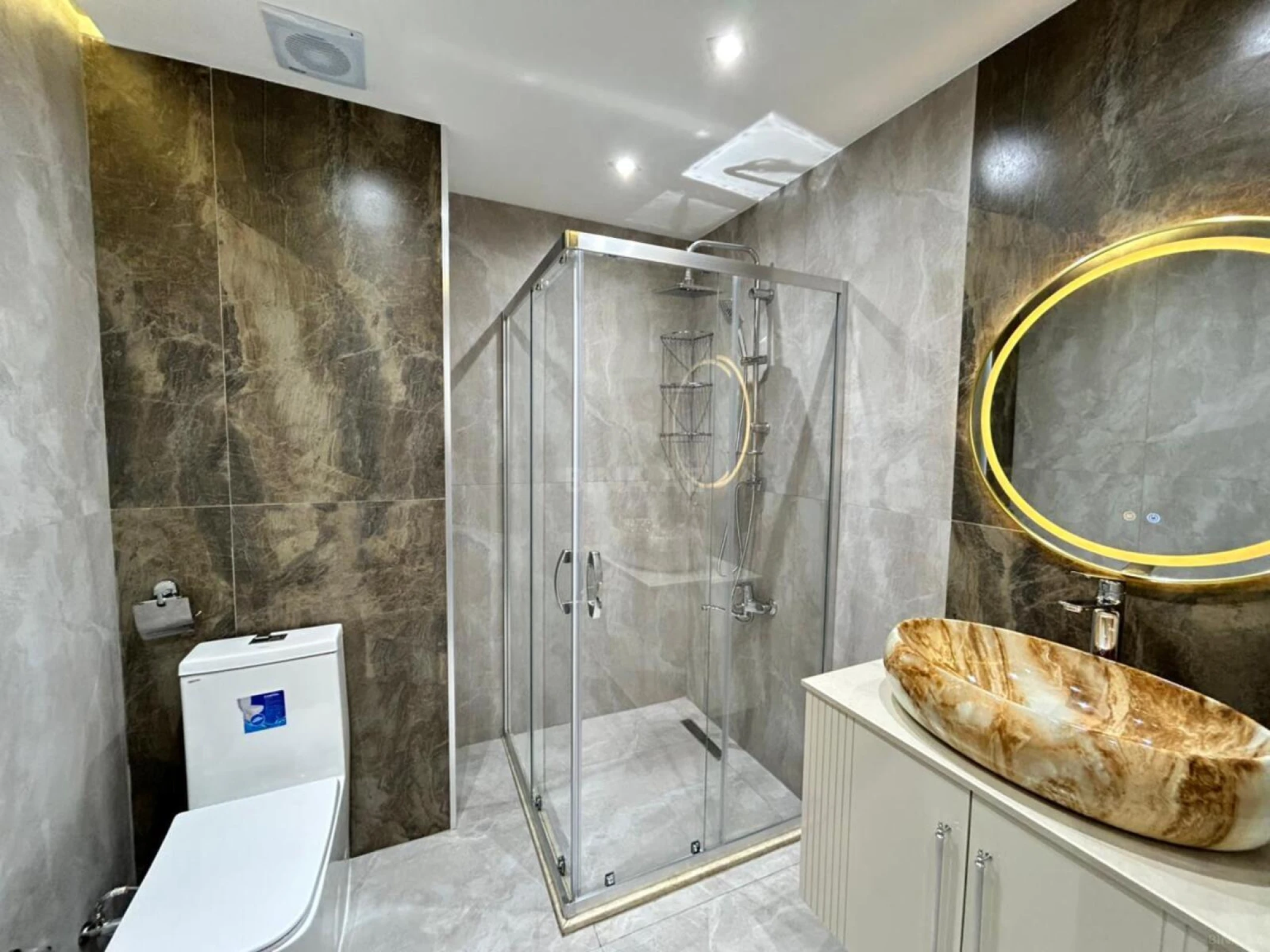 Satılır 4 otaqlı mənzil 105 m²