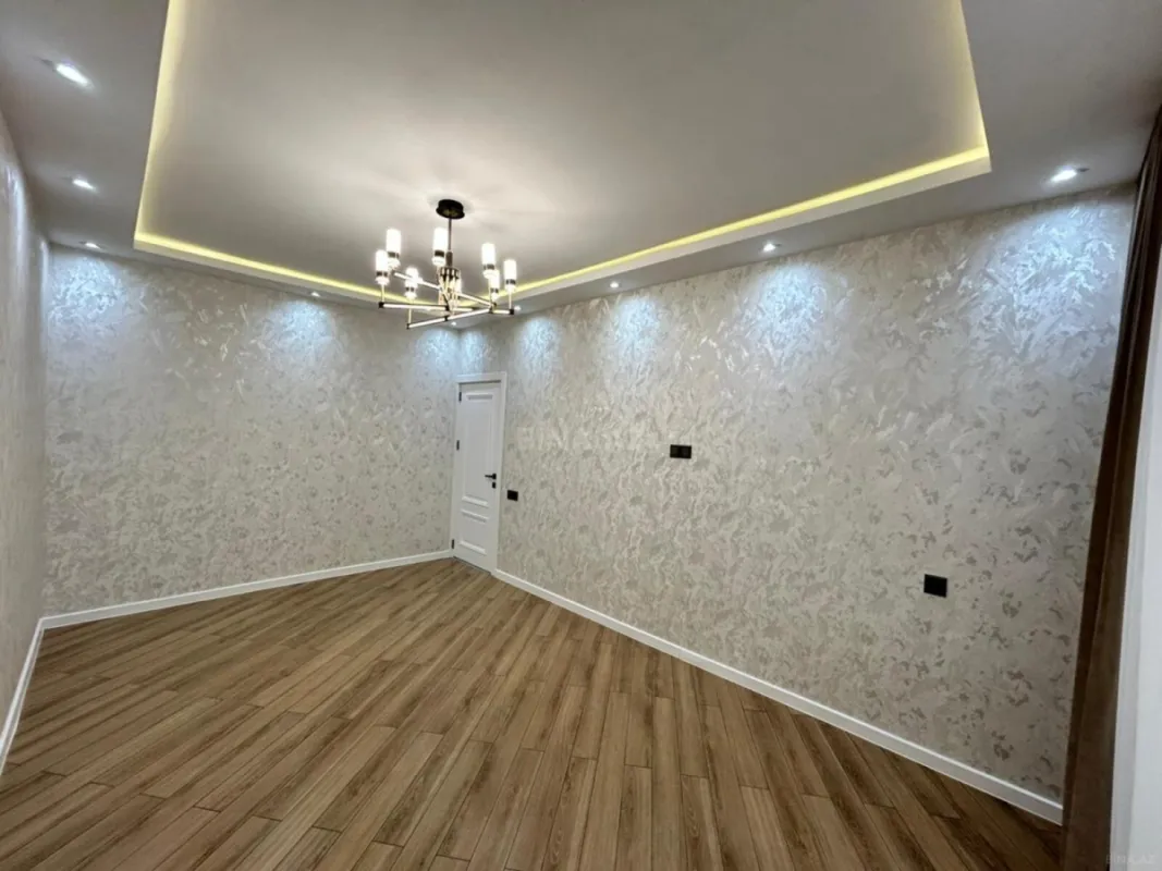 Satılır 4 otaqlı mənzil 105 m²