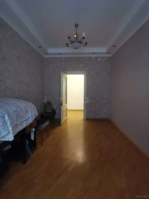 Satılır 3 otaqlı mənzil 102 m²