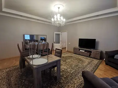 Satılır 3 otaqlı mənzil 102 m²