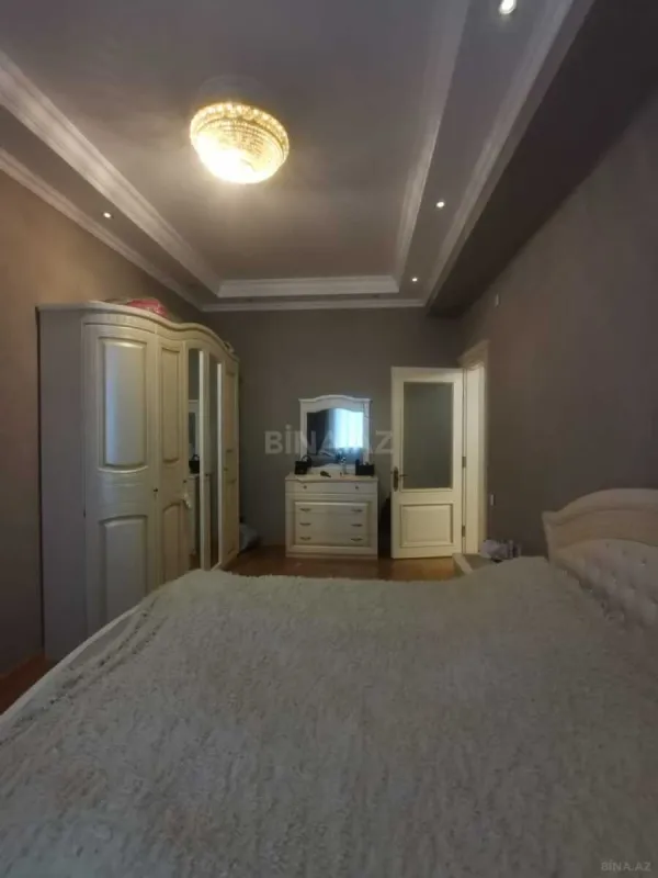 Satılır 3 otaqlı mənzil 102 m²