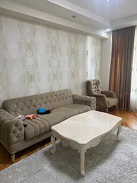 Satılır 2 otaqlı mənzil 102 m²