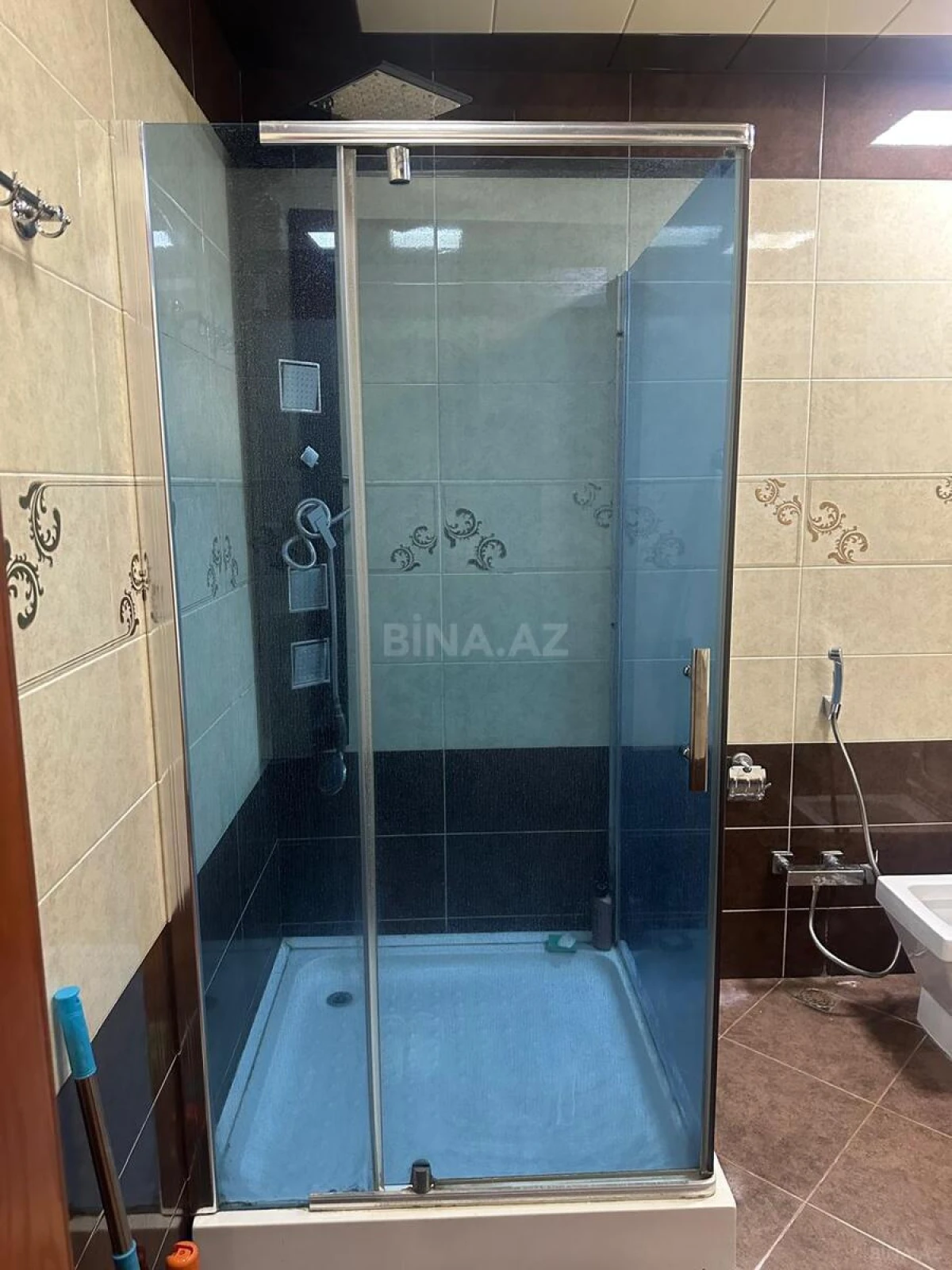 Satılır 2 otaqlı mənzil 102 m²