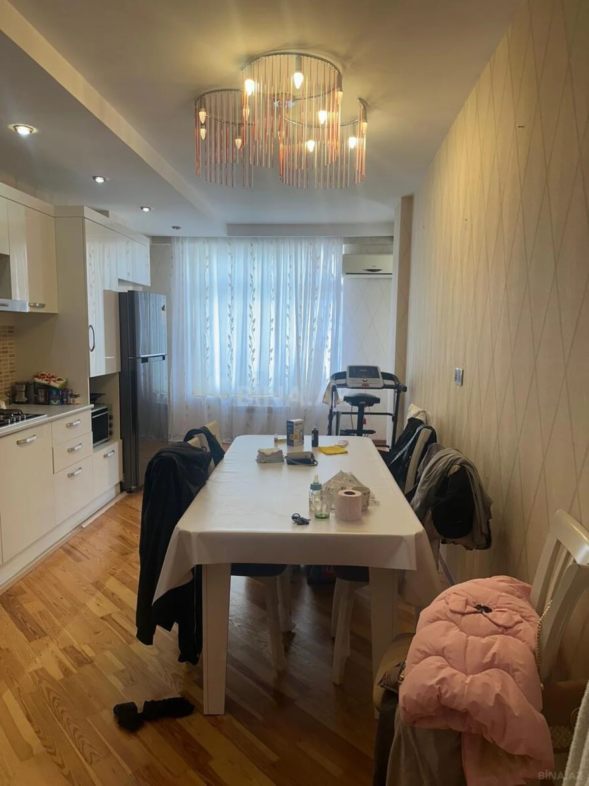 Satılır 2 otaqlı mənzil 102 m²