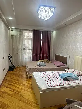 Satılır 2 otaqlı mənzil 102 m²