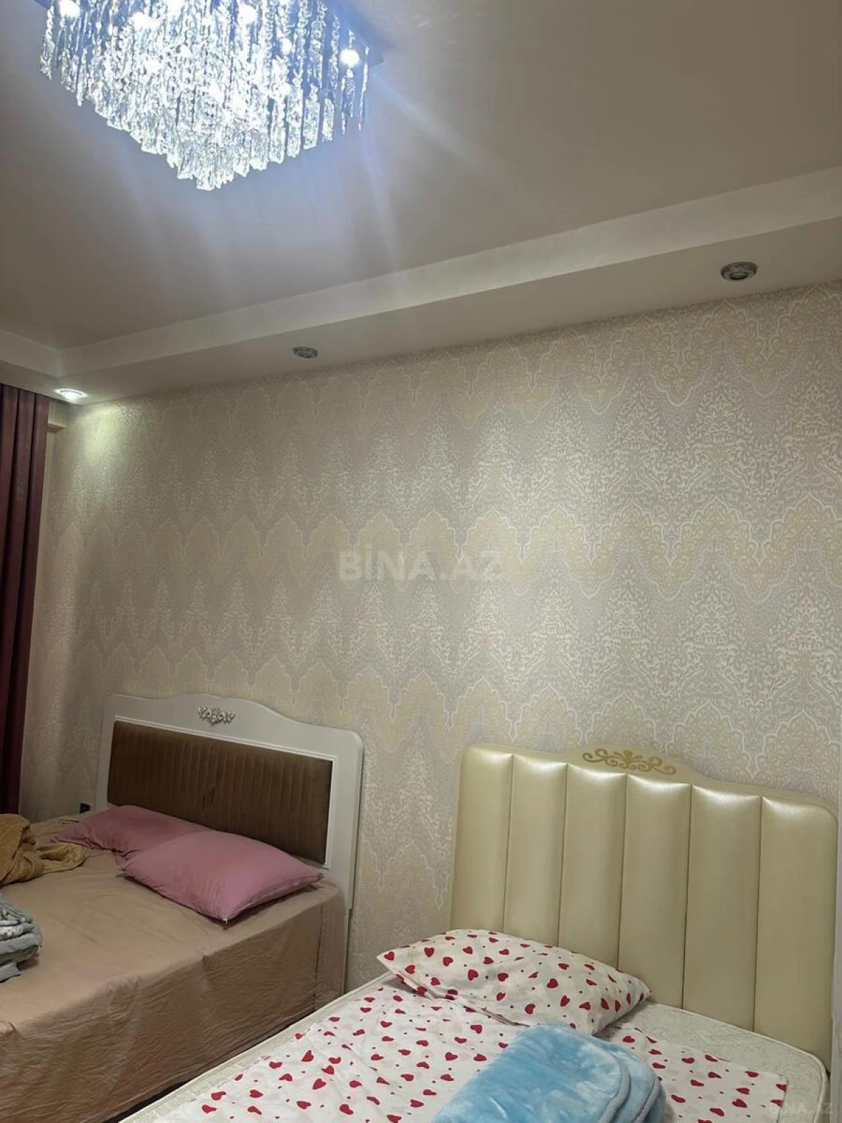 Satılır 2 otaqlı mənzil 102 m²