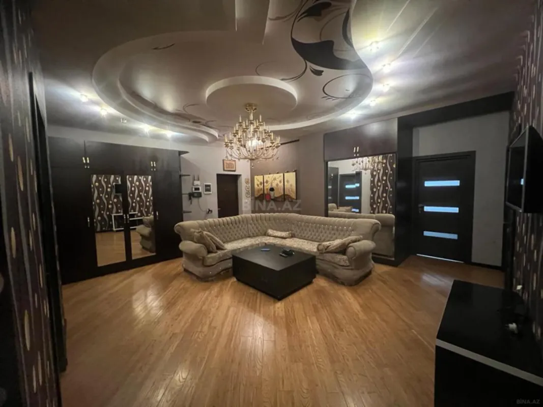 Kirayə verilir 4 otaqlı mənzil 160 m²