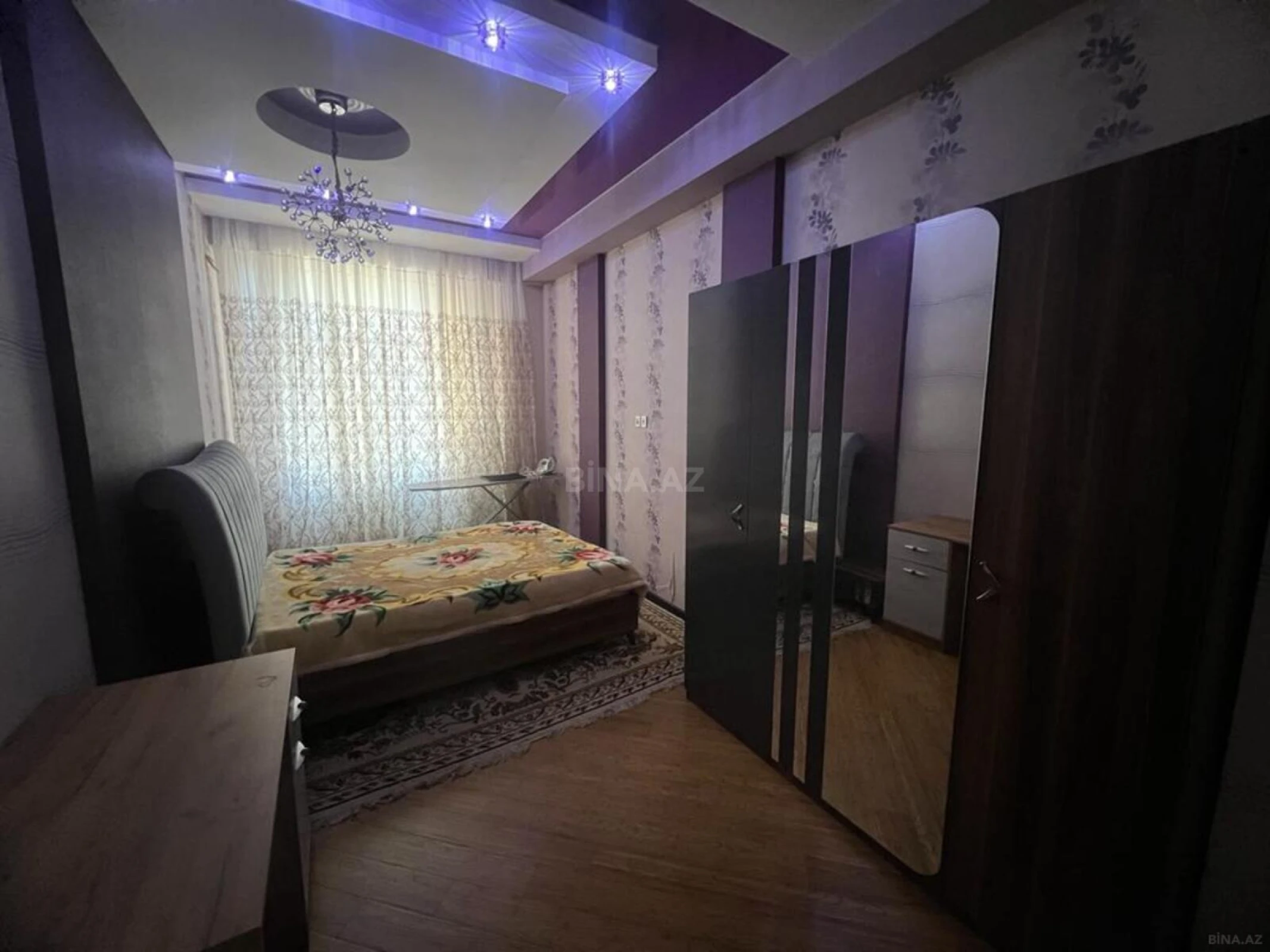 Kirayə verilir 4 otaqlı mənzil 160 m²