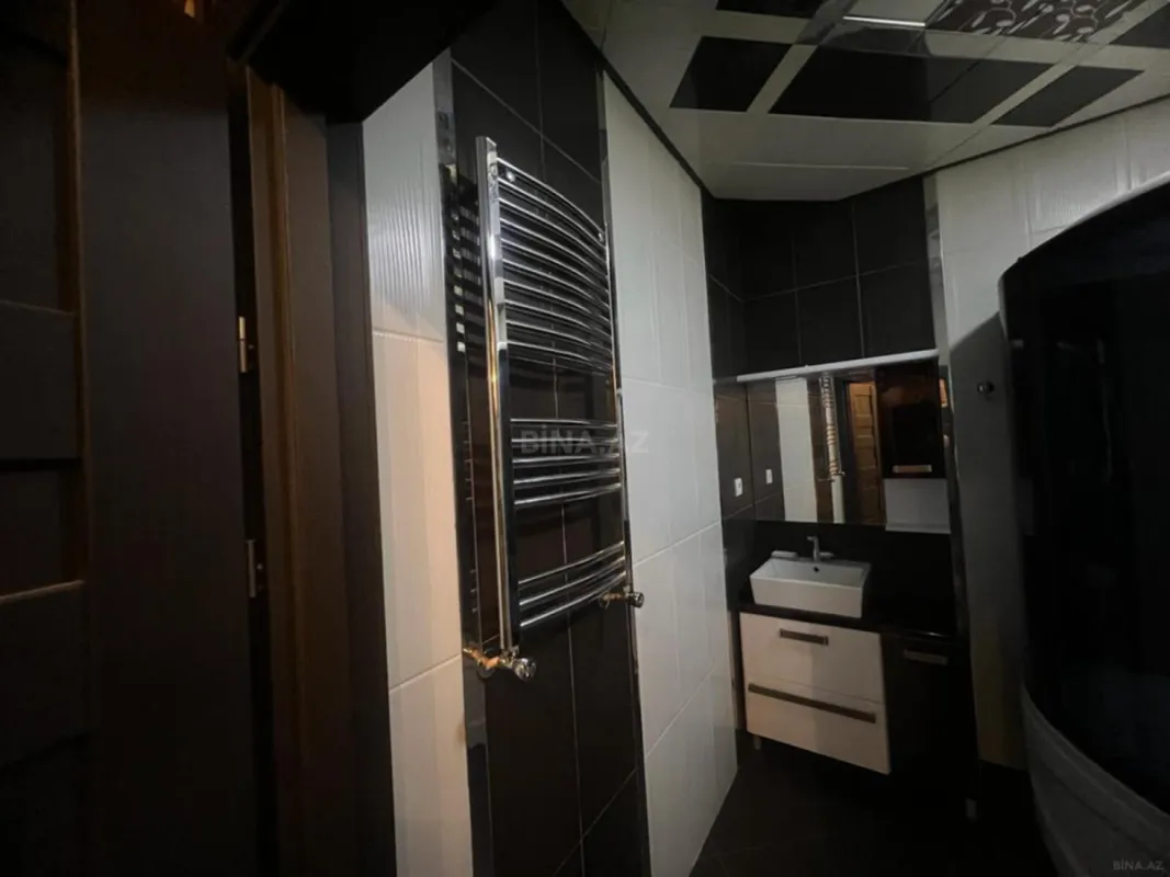 Kirayə verilir 4 otaqlı mənzil 160 m²