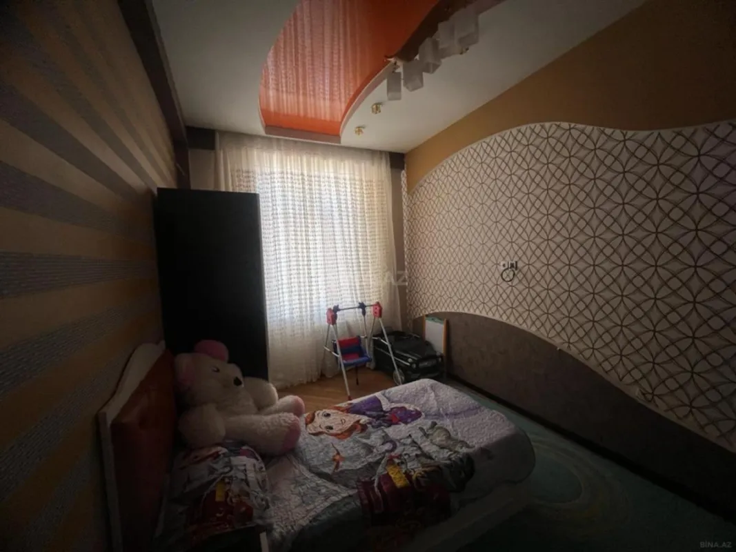 Kirayə verilir 4 otaqlı mənzil 160 m²