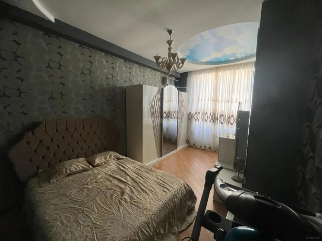 Kirayə verilir 4 otaqlı mənzil 160 m²