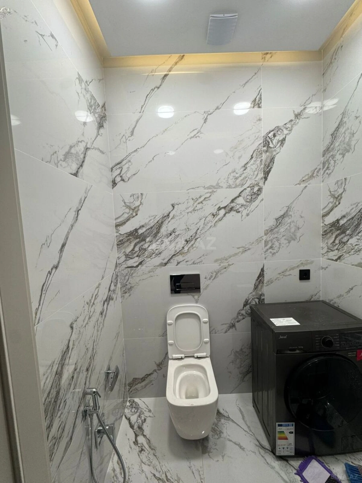 Kirayə verilir 3 otaqlı mənzil 139 m²