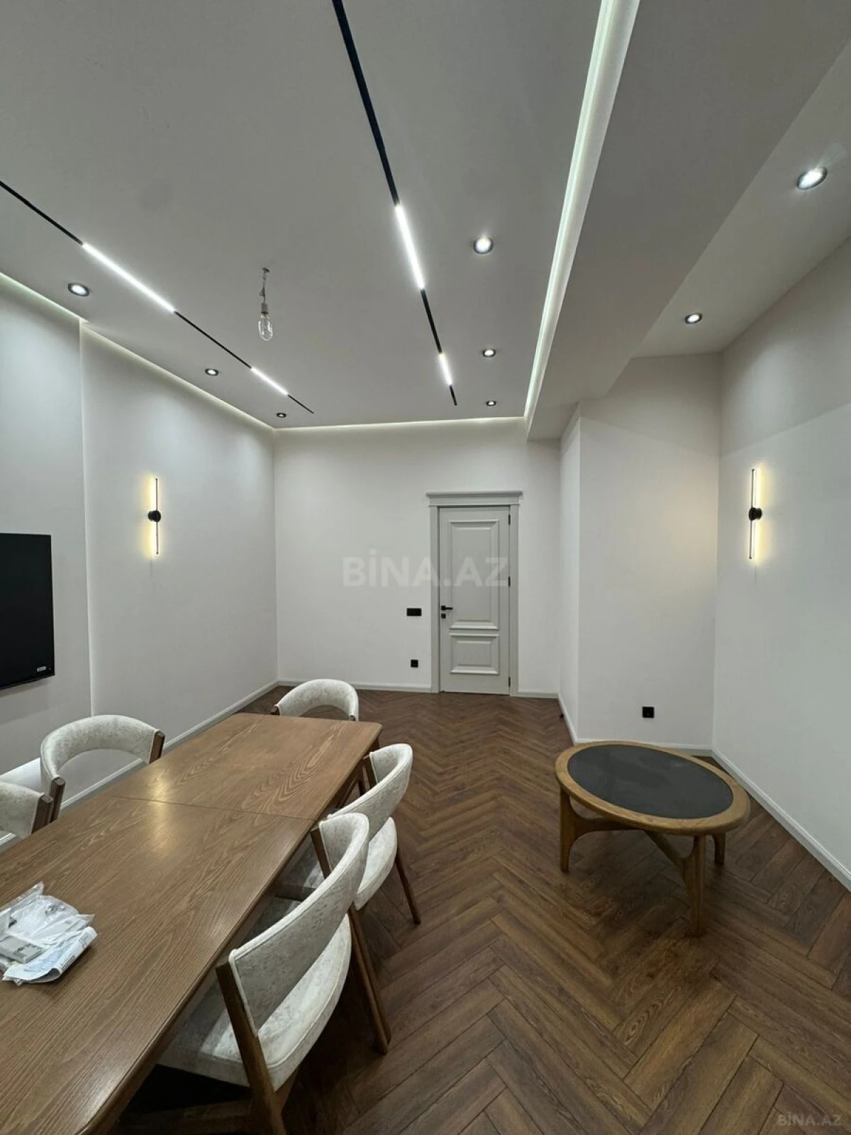 Kirayə verilir 3 otaqlı mənzil 139 m²