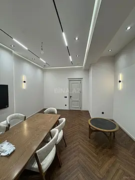 Kirayə verilir 3 otaqlı mənzil 139 m²
